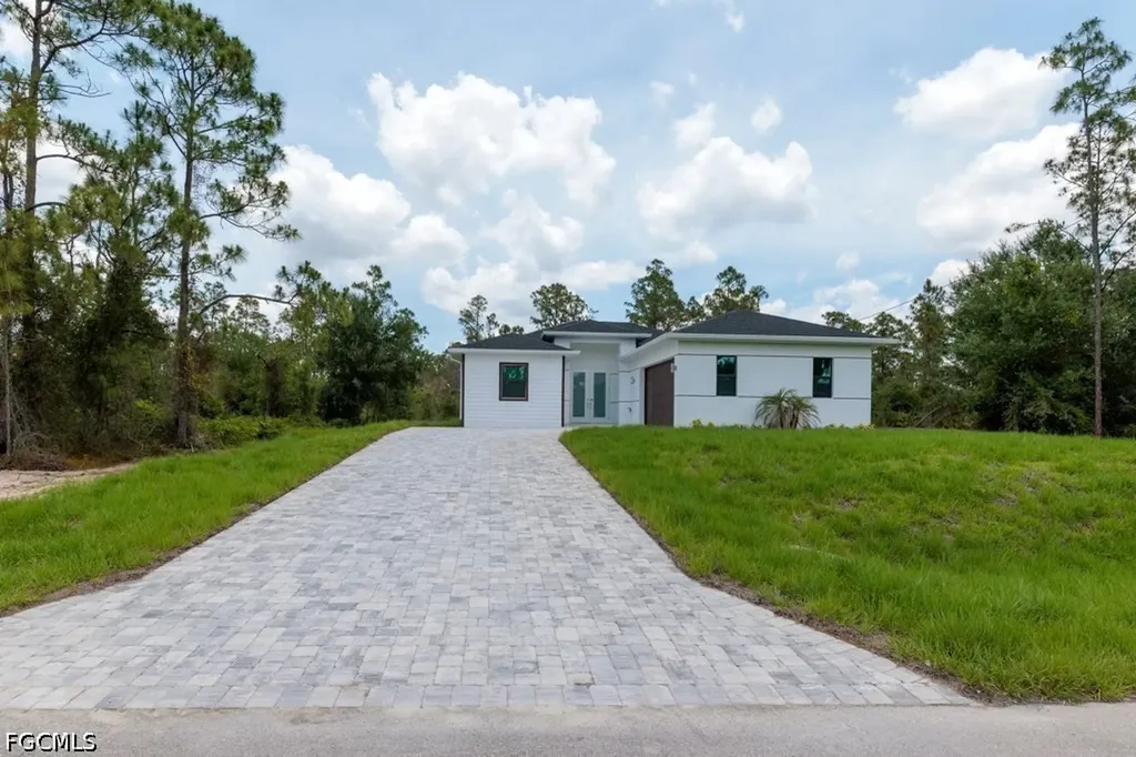 719 Almelia Street E Lehigh Acres FL 33974