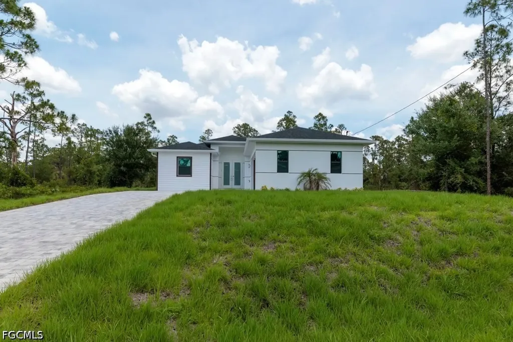 719 Almelia Street E Lehigh Acres FL 33974