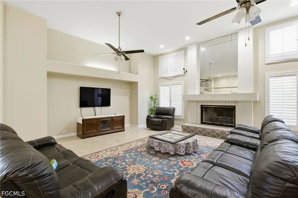 20 Timberland Circle N Fort Myers FL 33919