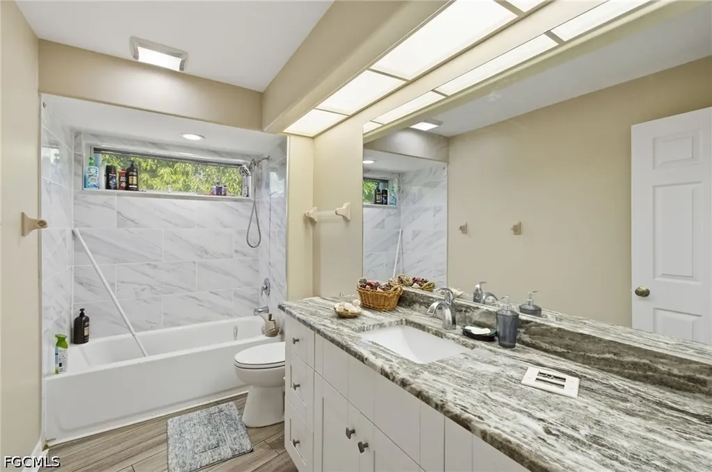 20 Timberland Circle N Fort Myers FL 33919