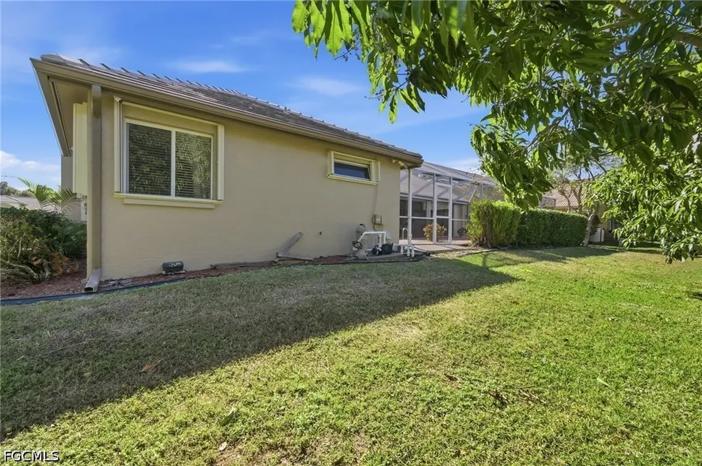 20 Timberland Circle N Fort Myers FL 33919