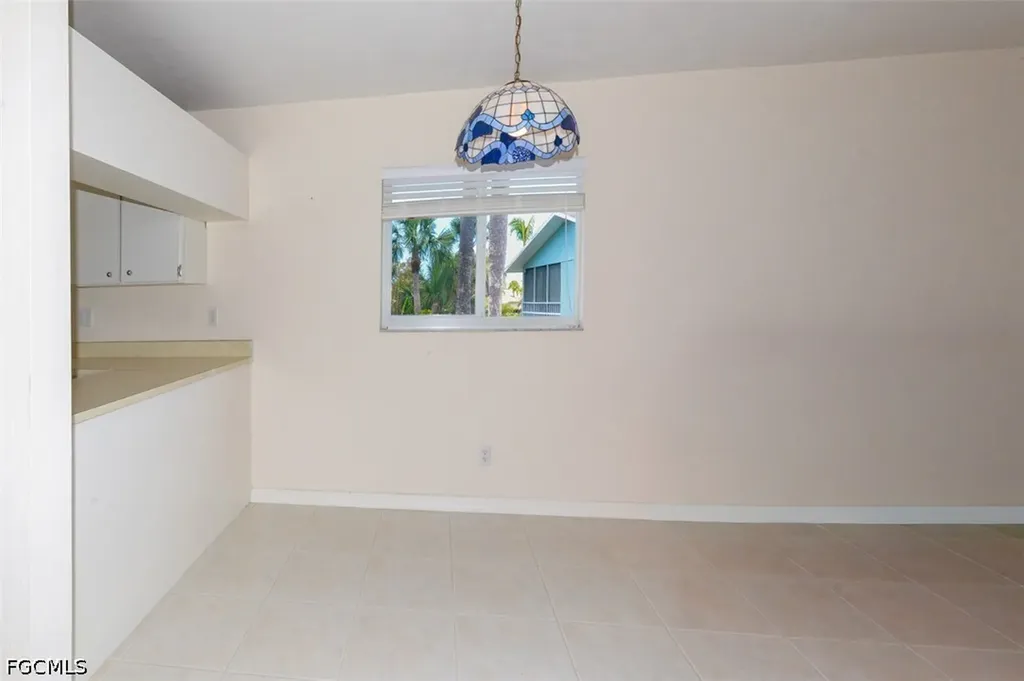 8141 Country Road Fort Myers FL 33919