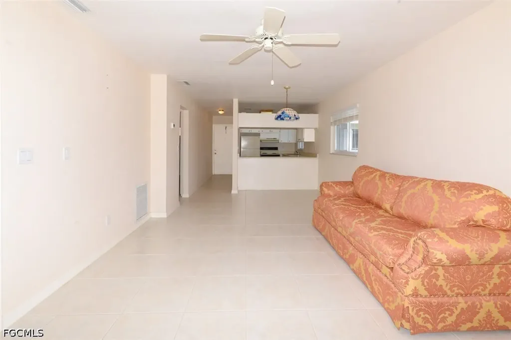 8141 Country Road Fort Myers FL 33919