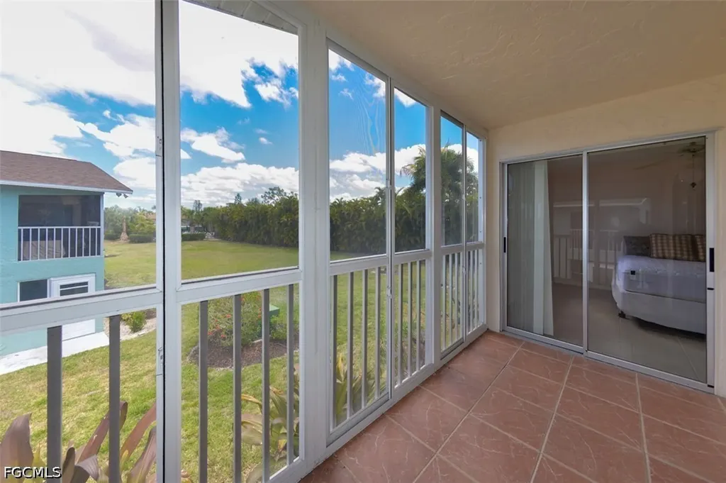 8141 Country Road Fort Myers FL 33919