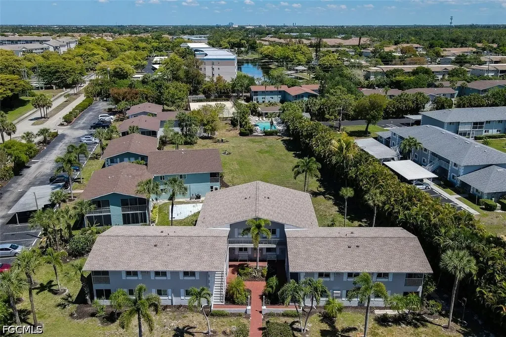 8141 Country Road Fort Myers FL 33919