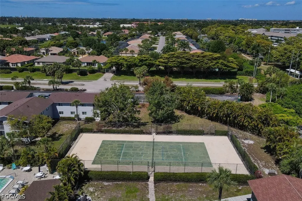8141 Country Road Fort Myers FL 33919