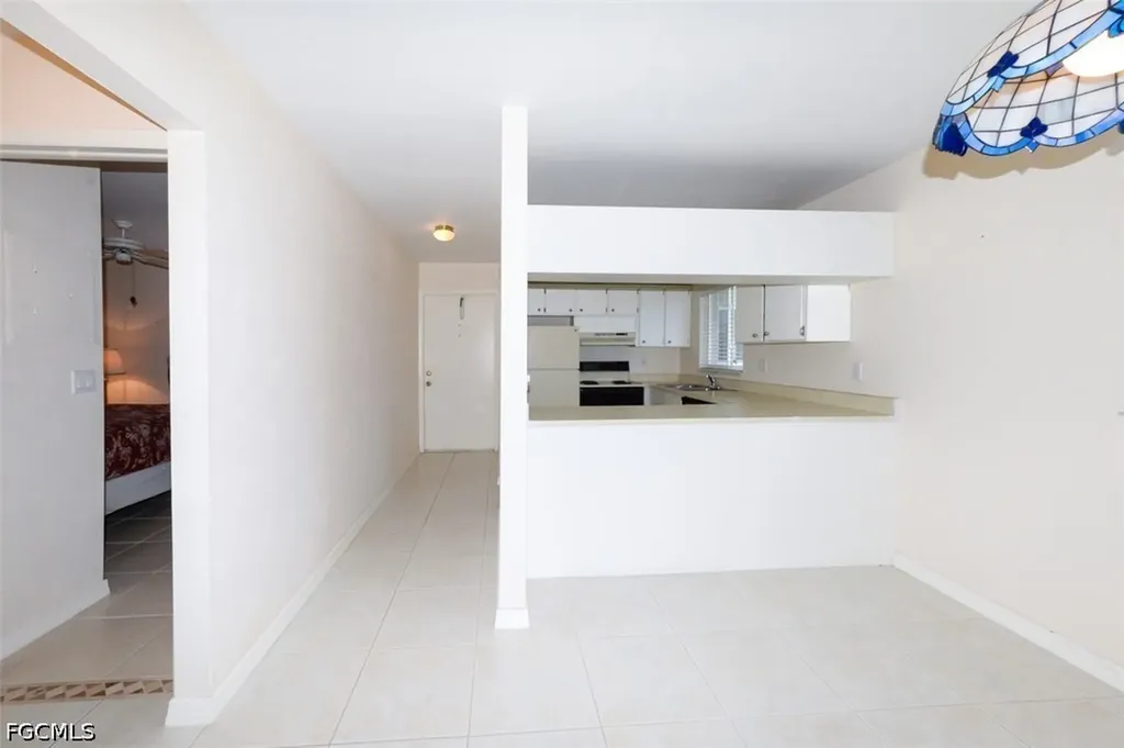 8141 Country Road Fort Myers FL 33919