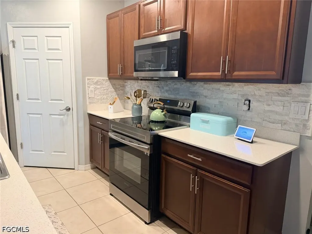 1416 NW 9th Terrace Cape Coral FL 33993