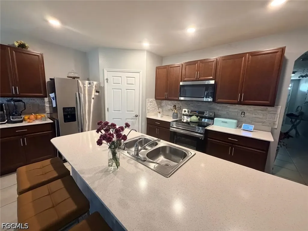 1416 NW 9th Terrace Cape Coral FL 33993