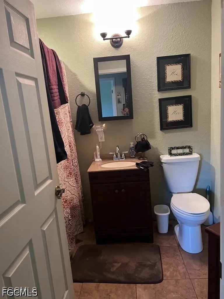 826 B Road Labelle FL 33935