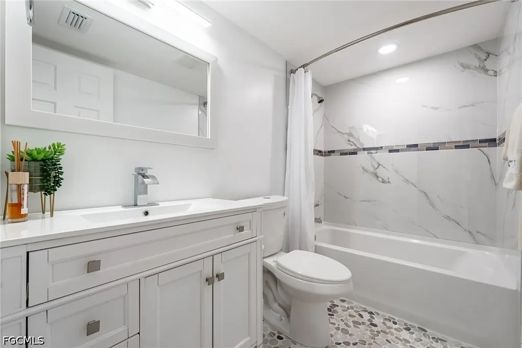 1016 SE 46th Street Cape Coral FL 33904