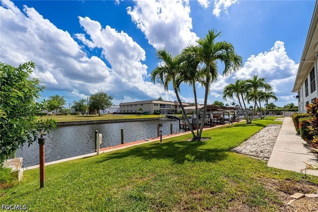1016 SE 46th Street Cape Coral FL 33904