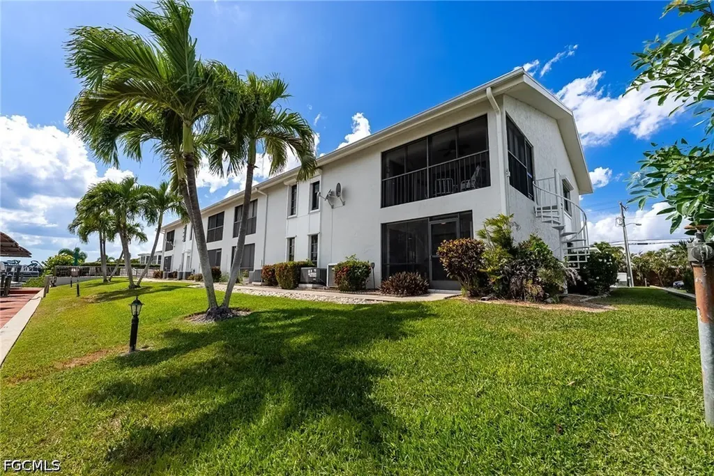 1016 SE 46th Street Cape Coral FL 33904