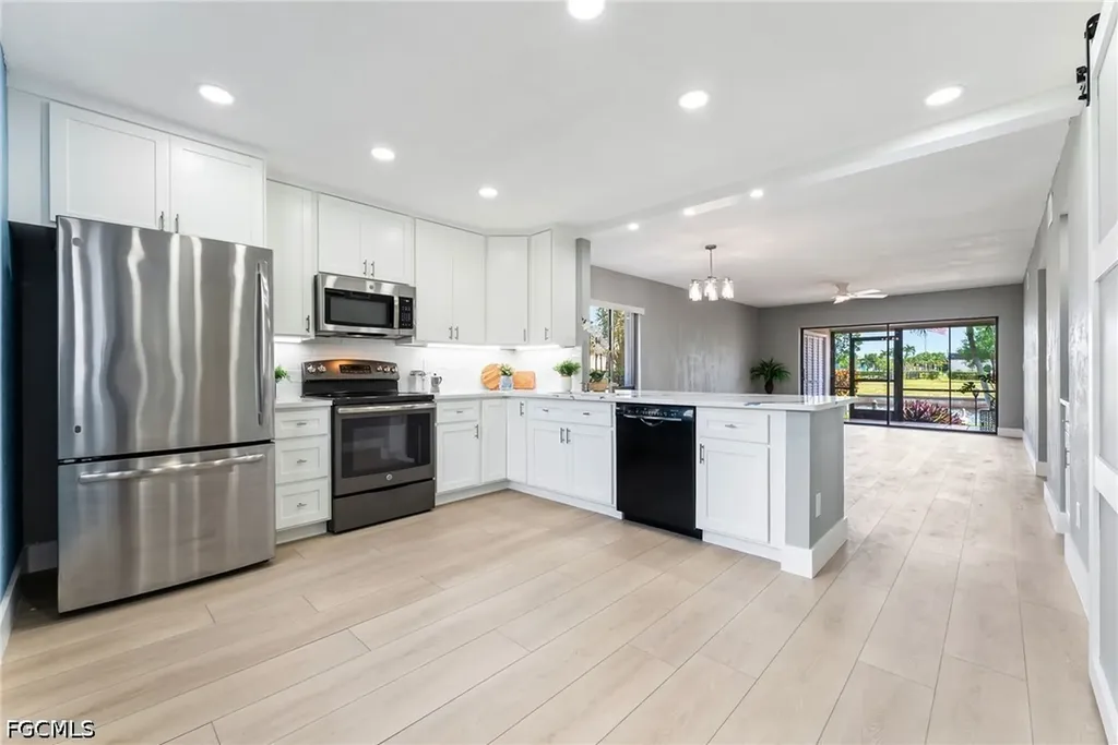 1016 SE 46th Street Cape Coral FL 33904
