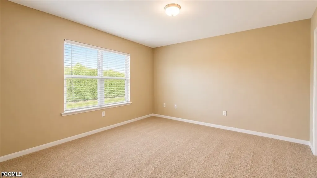 4391 Dutchess Park Road Fort Myers FL 33916