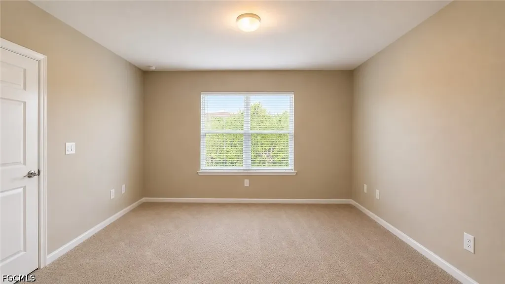 4391 Dutchess Park Road Fort Myers FL 33916