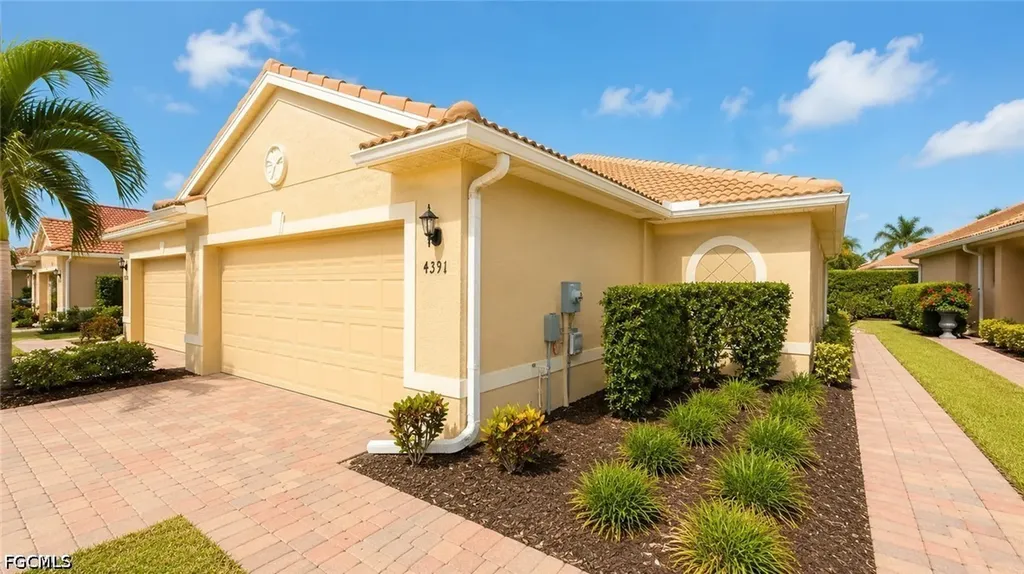 4391 Dutchess Park Road Fort Myers FL 33916