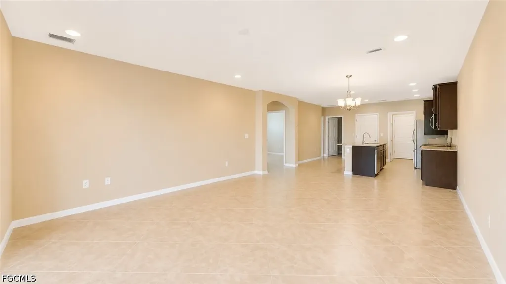 4391 Dutchess Park Road Fort Myers FL 33916