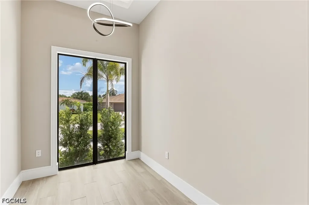 156 SW 52nd Terrace Cape Coral FL 33914