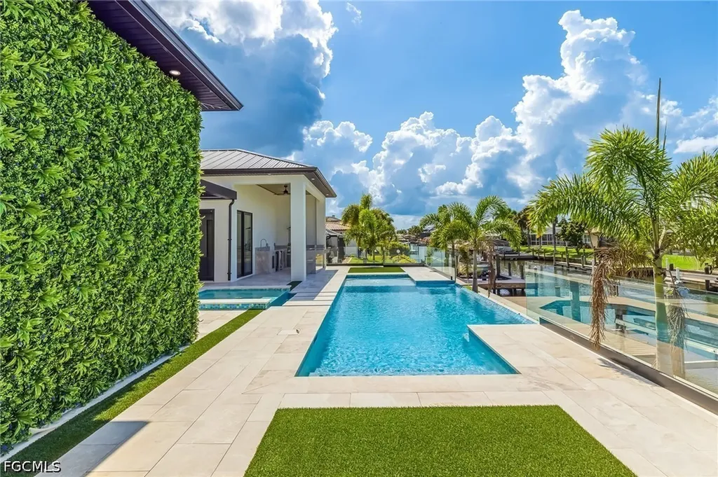156 SW 52nd Terrace Cape Coral FL 33914