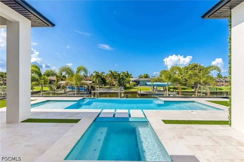156 SW 52nd Terrace Cape Coral FL 33914