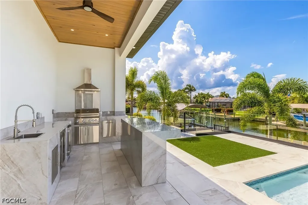 156 SW 52nd Terrace Cape Coral FL 33914