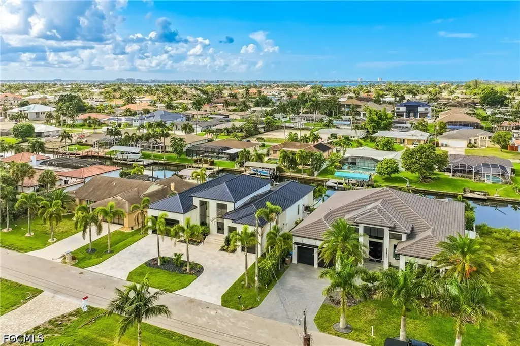 156 SW 52nd Terrace Cape Coral FL 33914