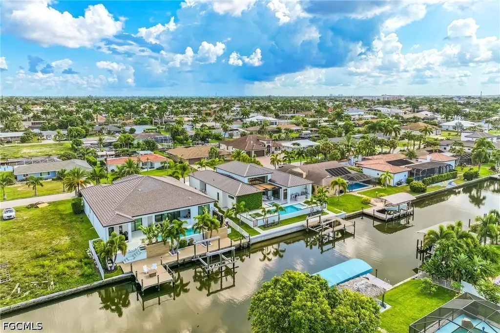 156 SW 52nd Terrace Cape Coral FL 33914