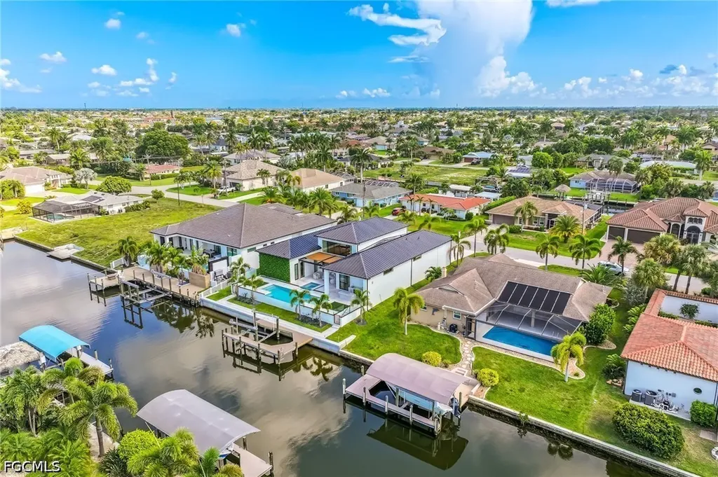 156 SW 52nd Terrace Cape Coral FL 33914