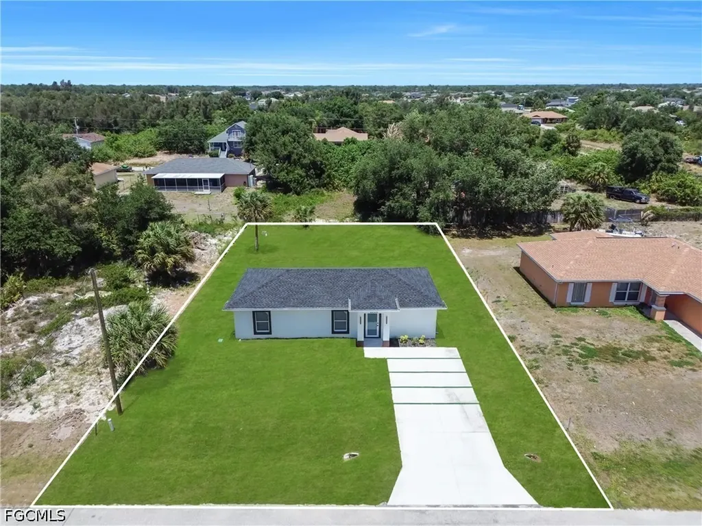 2604 51st Street SW Lehigh Acres FL 33976