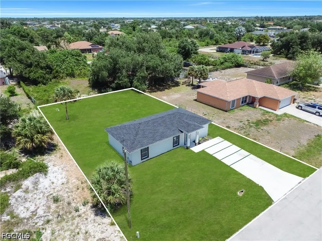 2604 51st Street SW Lehigh Acres FL 33976