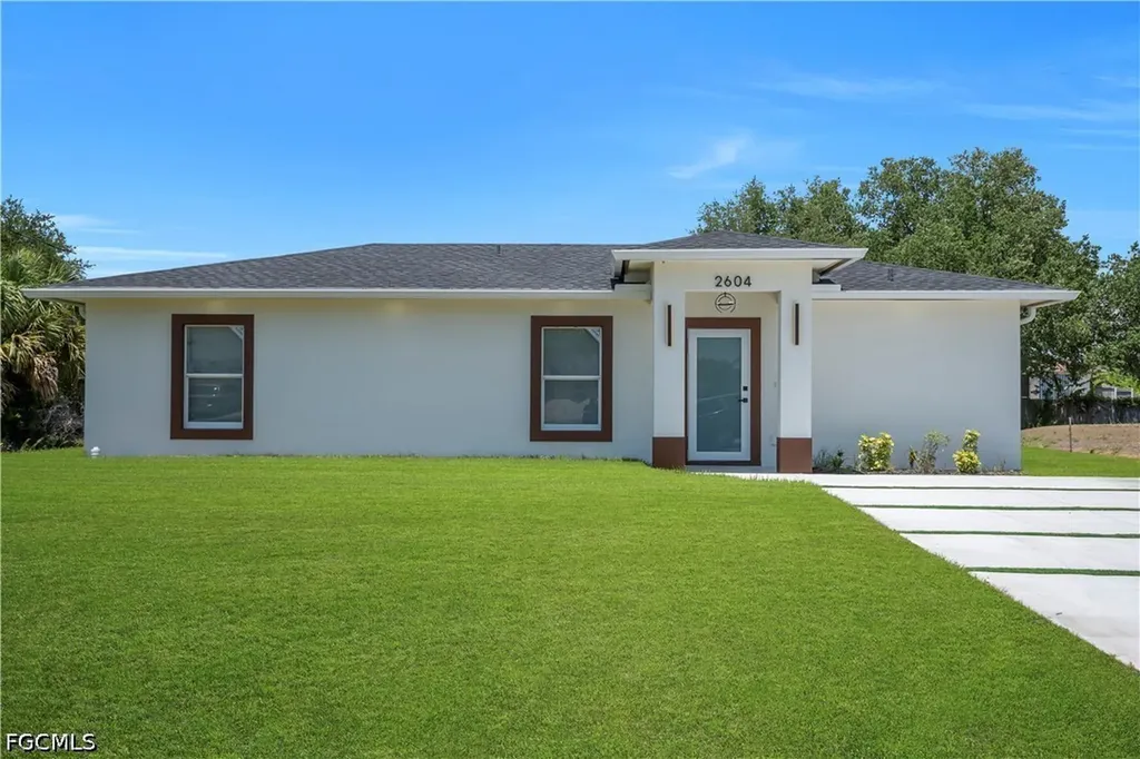 2604 51st Street SW Lehigh Acres FL 33976