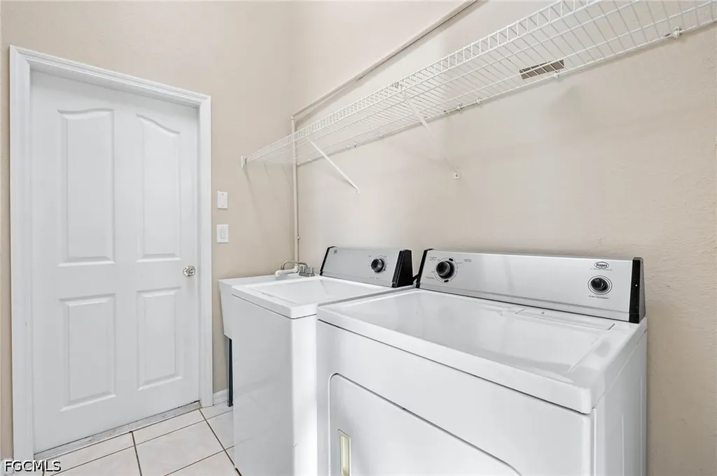 2227 NW 3rd Place Cape Coral FL 33993