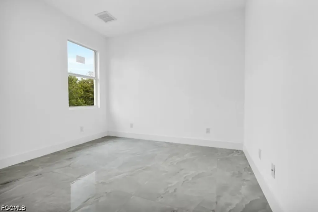 3005 52nd Street W Lehigh Acres FL 33971