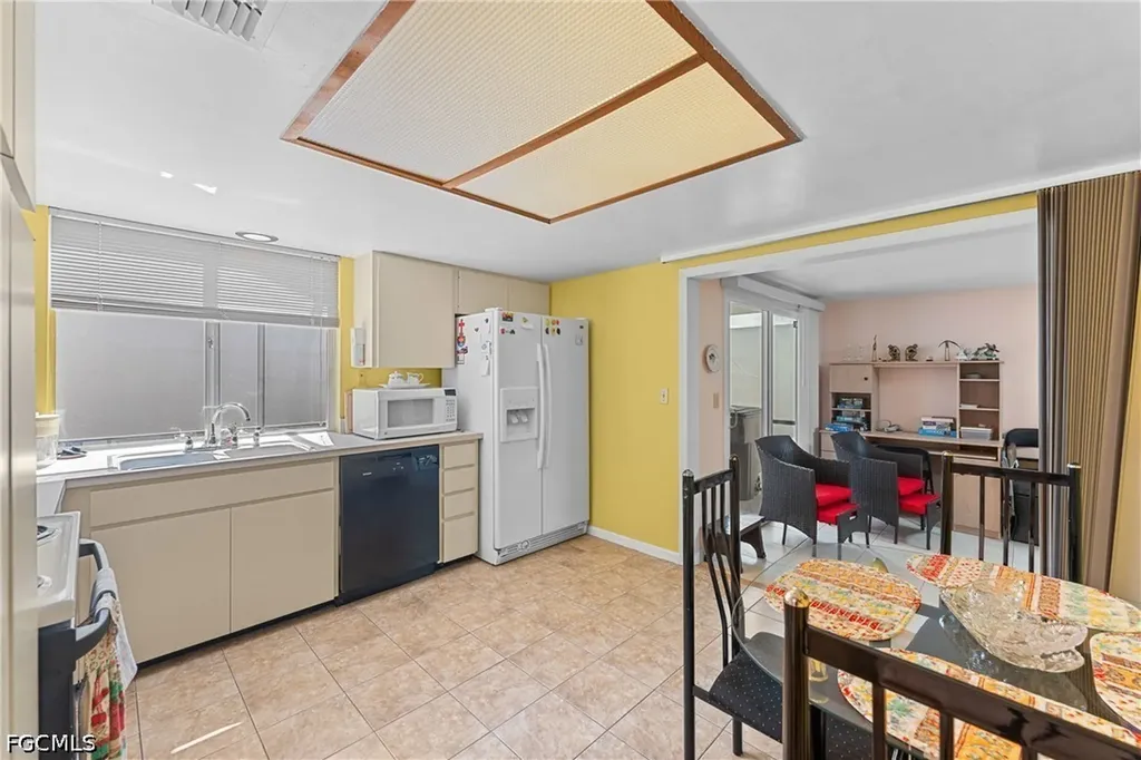 9712 Maplecrest Circle Lehigh Acres FL 33936
