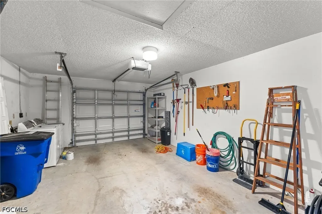 9712 Maplecrest Circle Lehigh Acres FL 33936