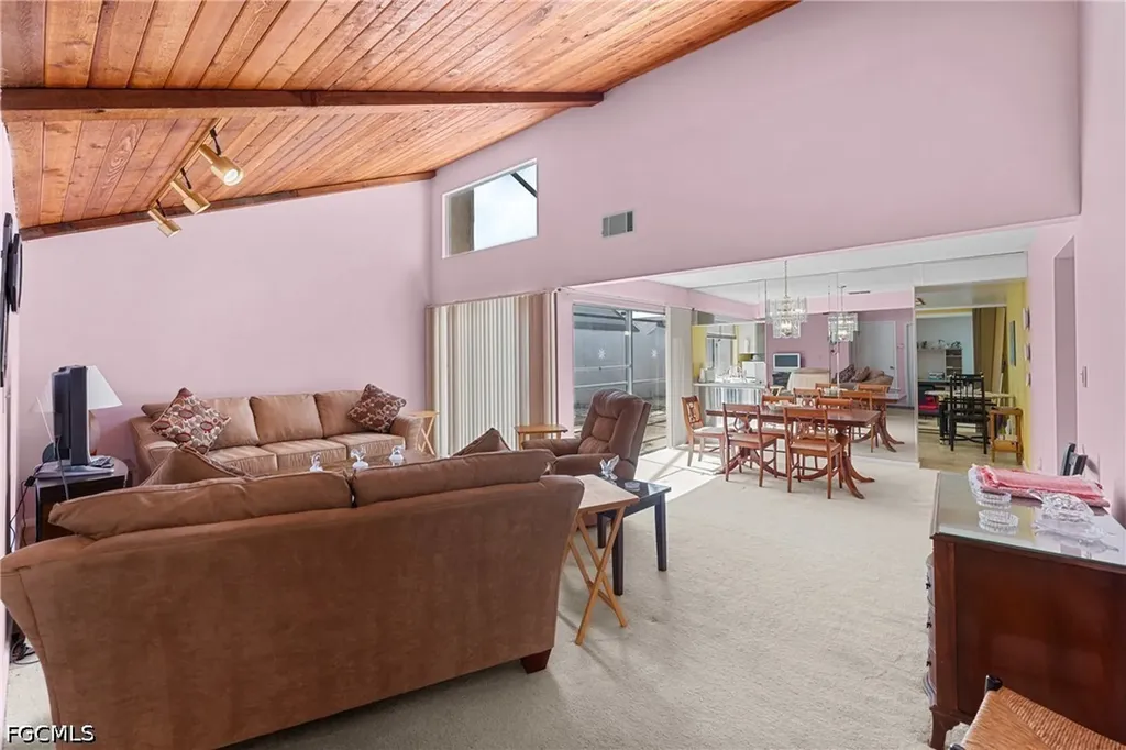 9712 Maplecrest Circle Lehigh Acres FL 33936