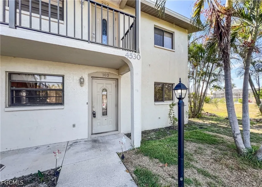 4530 SW 10th Avenue Cape Coral FL 33914