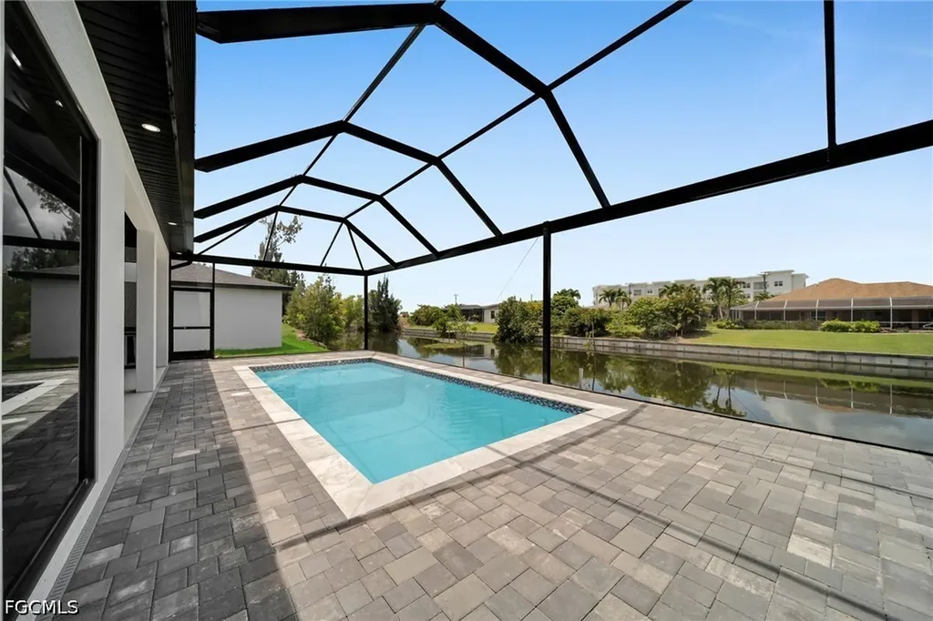 2320 SW 20th Avenue Cape Coral FL 33991
