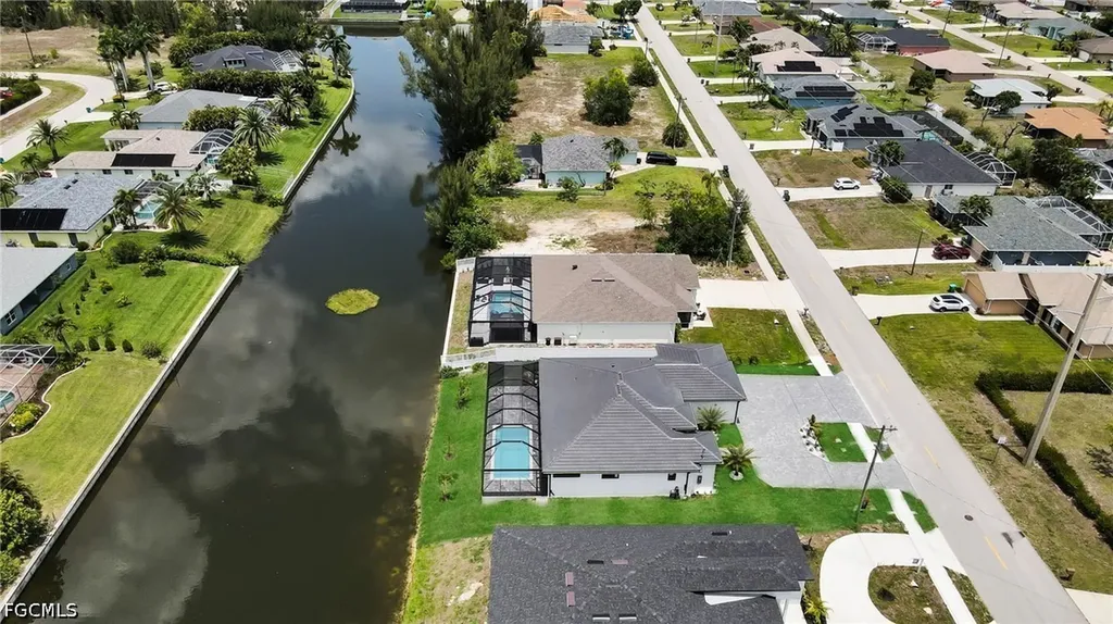 2320 SW 20th Avenue Cape Coral FL 33991