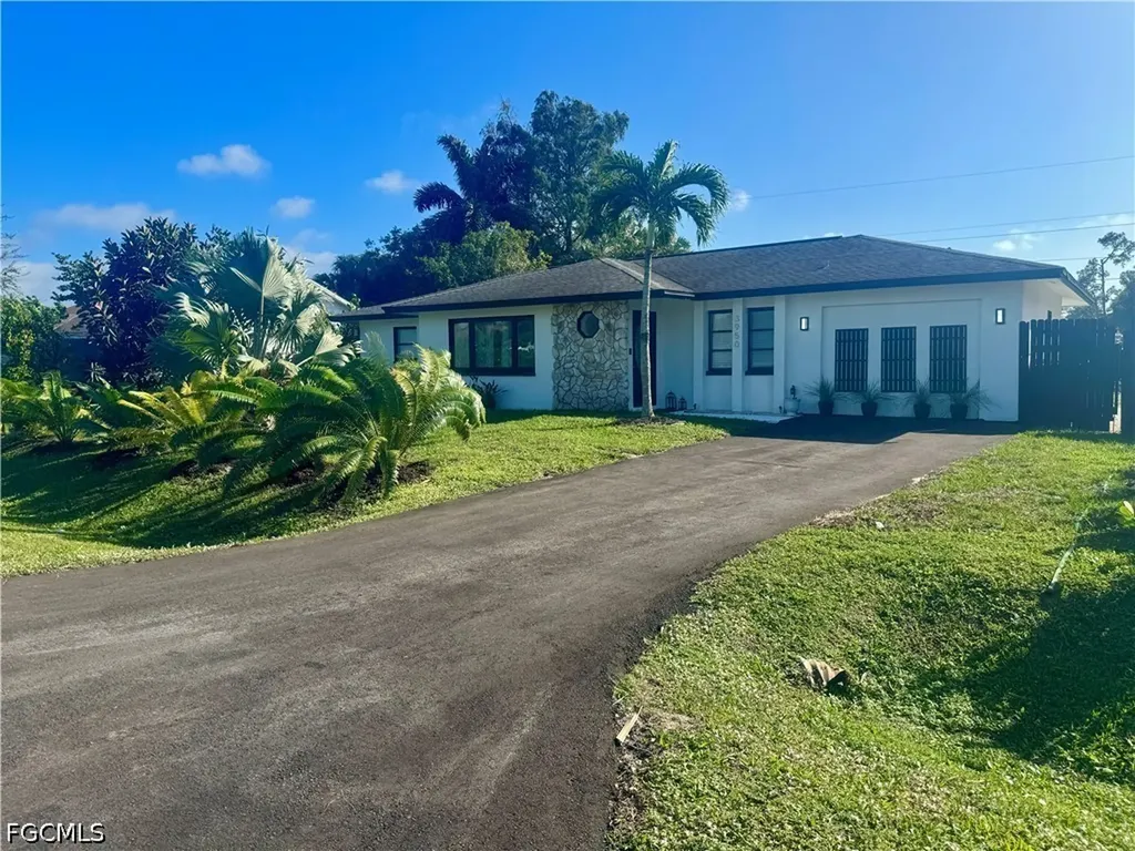 3950 Mohawk Place Naples FL 34112