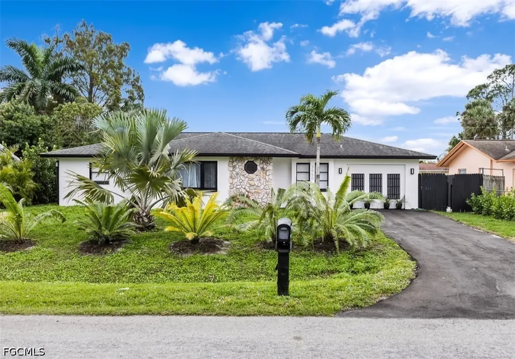 3950 Mohawk Place Naples FL 34112