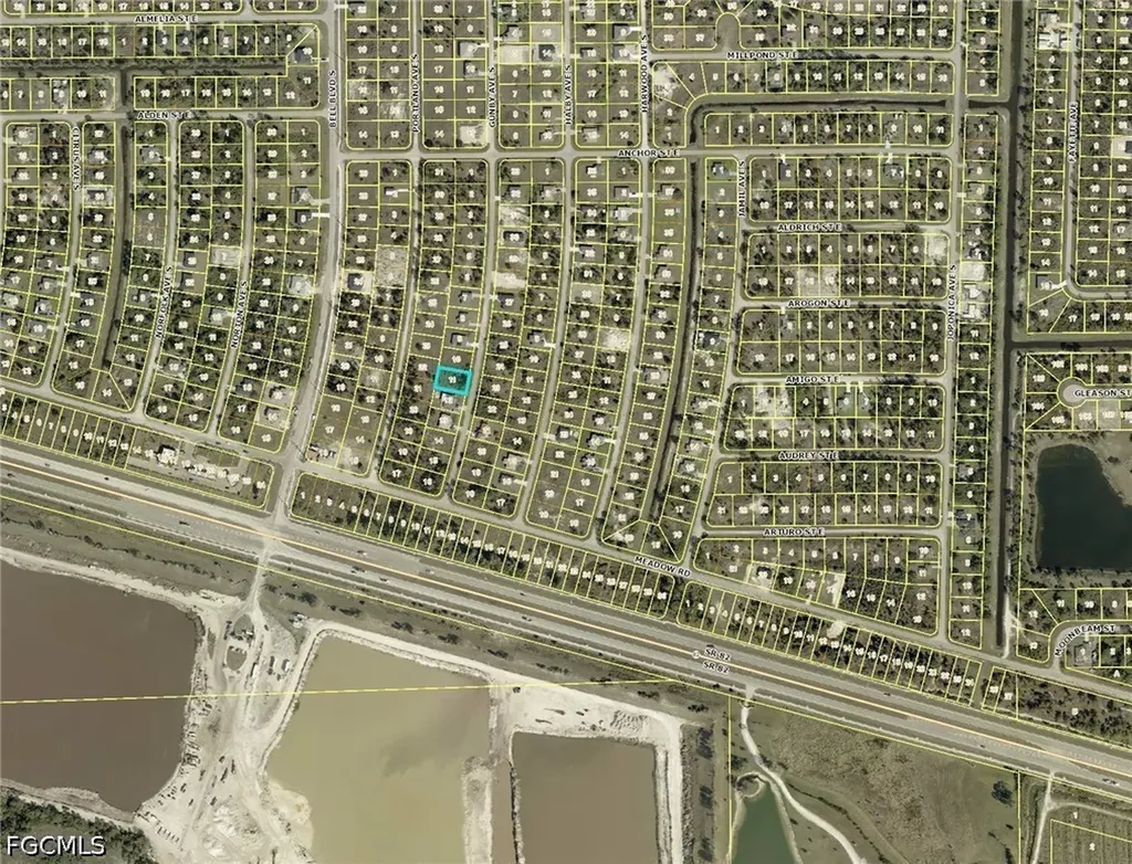 1092 Gunby Avenue S Lehigh Acres FL 33974