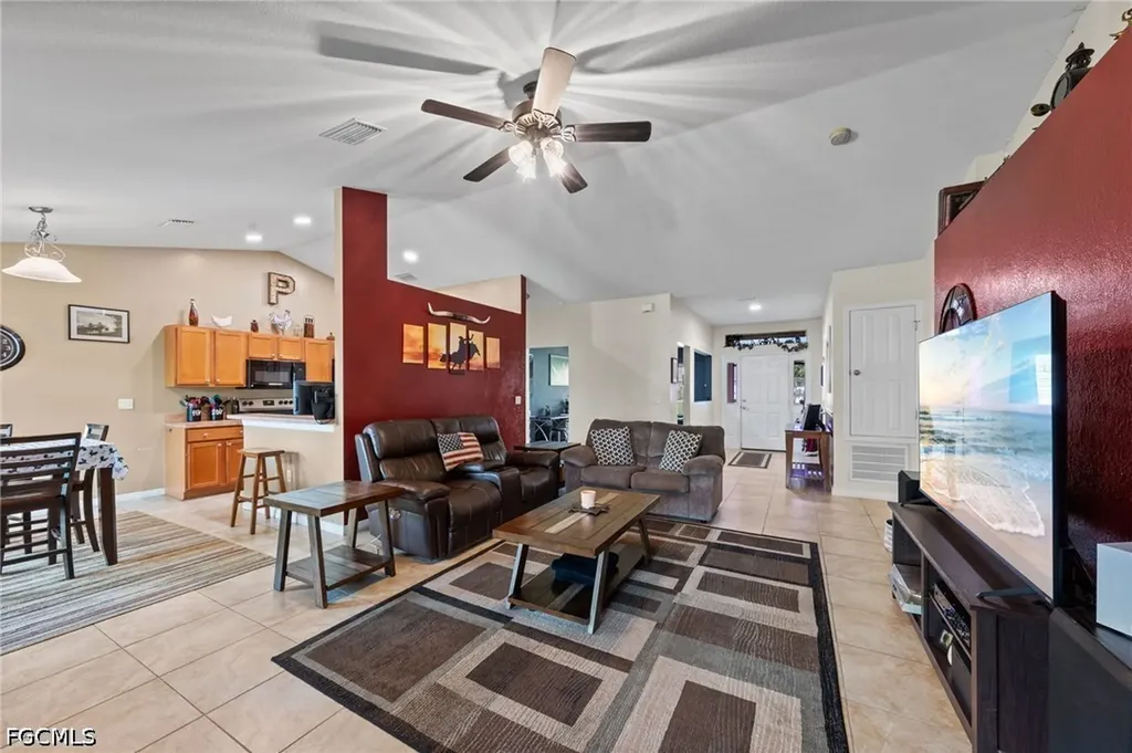 23 NW 29th Avenue Cape Coral FL 33993