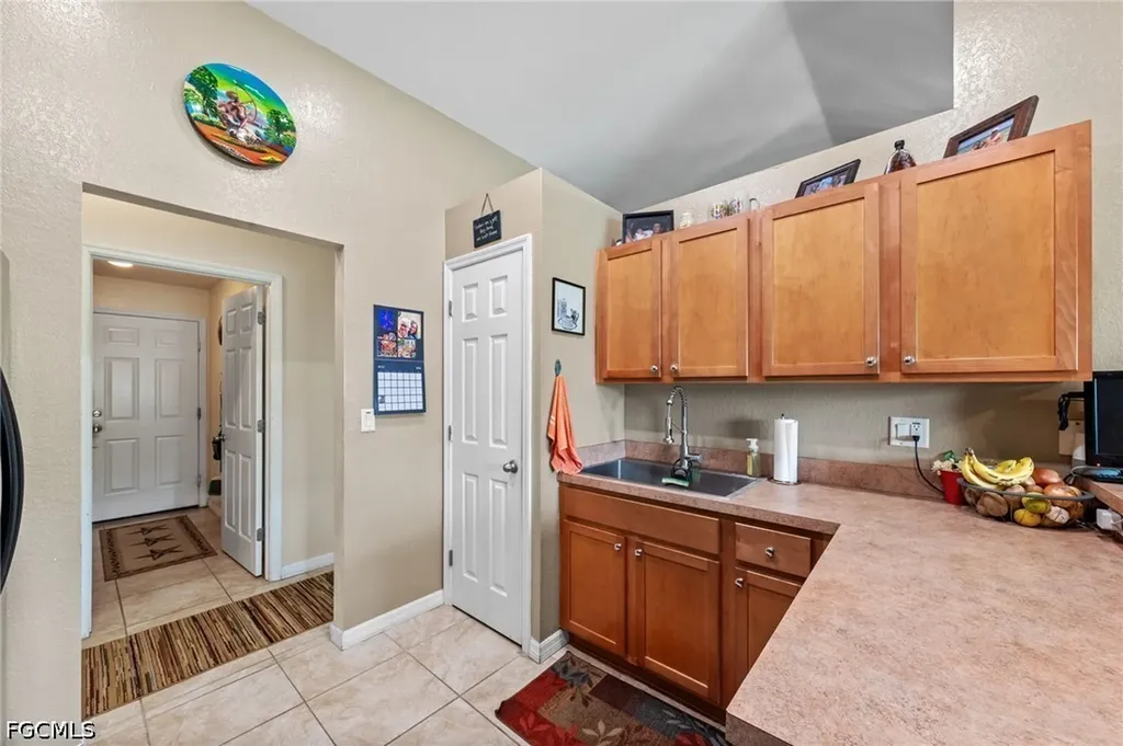 23 NW 29th Avenue Cape Coral FL 33993