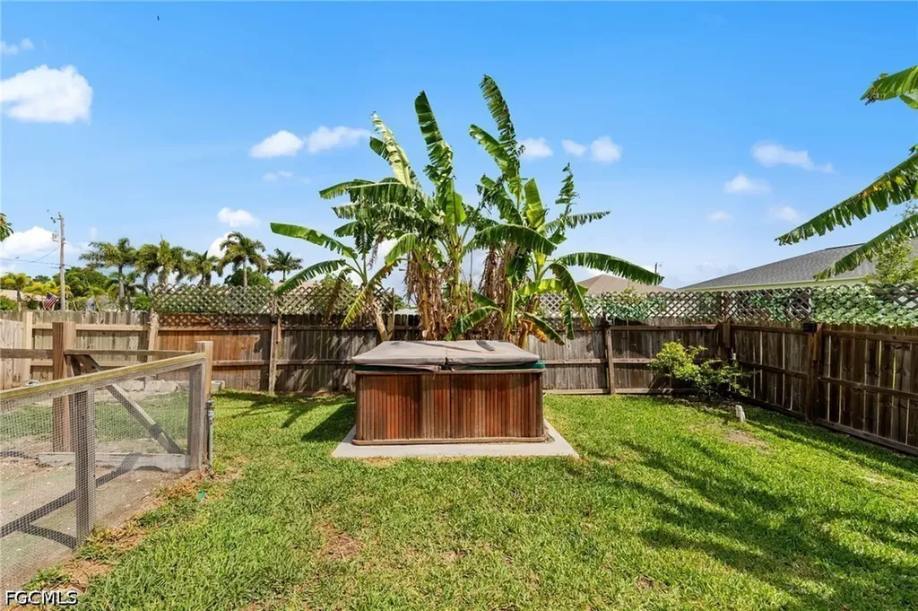 23 NW 29th Avenue Cape Coral FL 33993