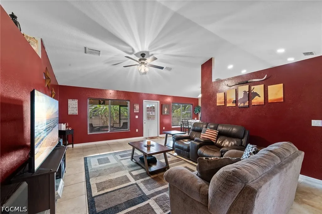 23 NW 29th Avenue Cape Coral FL 33993