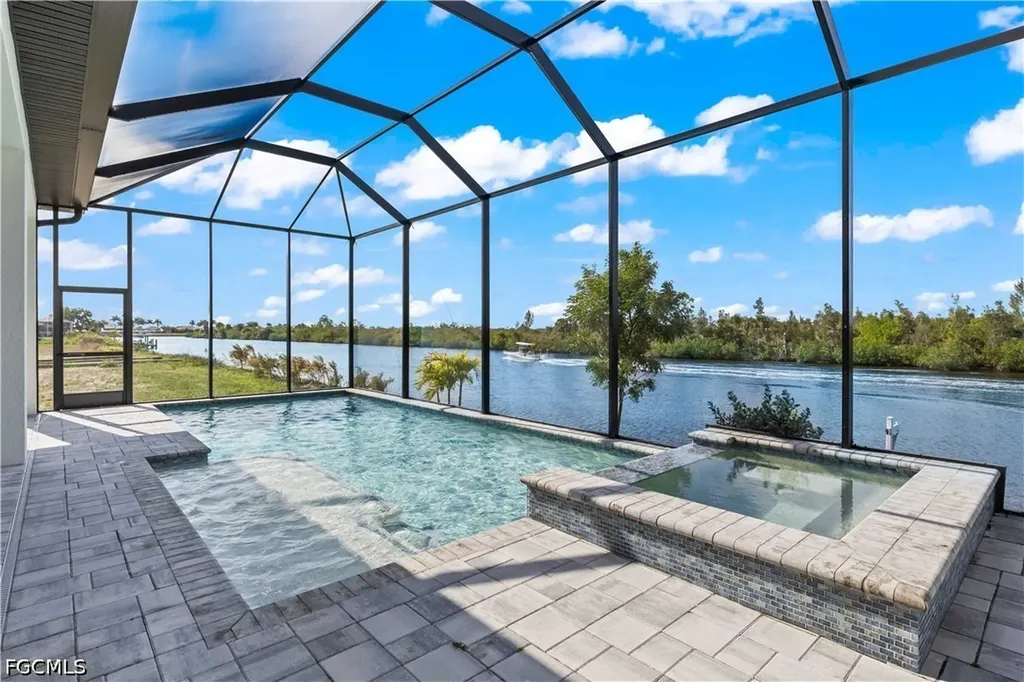 1512 NW 42nd Avenue Cape Coral FL 33993