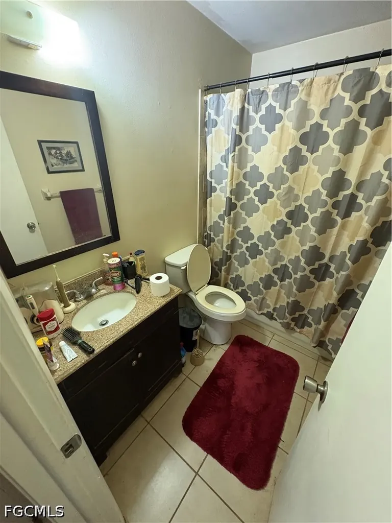 19184/19188 Miami Boulevard Fort Myers FL 33967