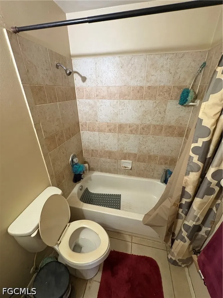 19184/19188 Miami Boulevard Fort Myers FL 33967